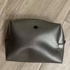 Lululemon make up bag